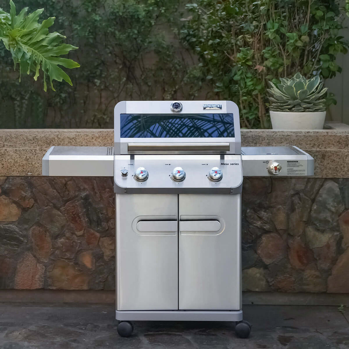 Monument Grills Mesa 305 Stainless Gas Grill 3 Burners  Liquid Propane Gas