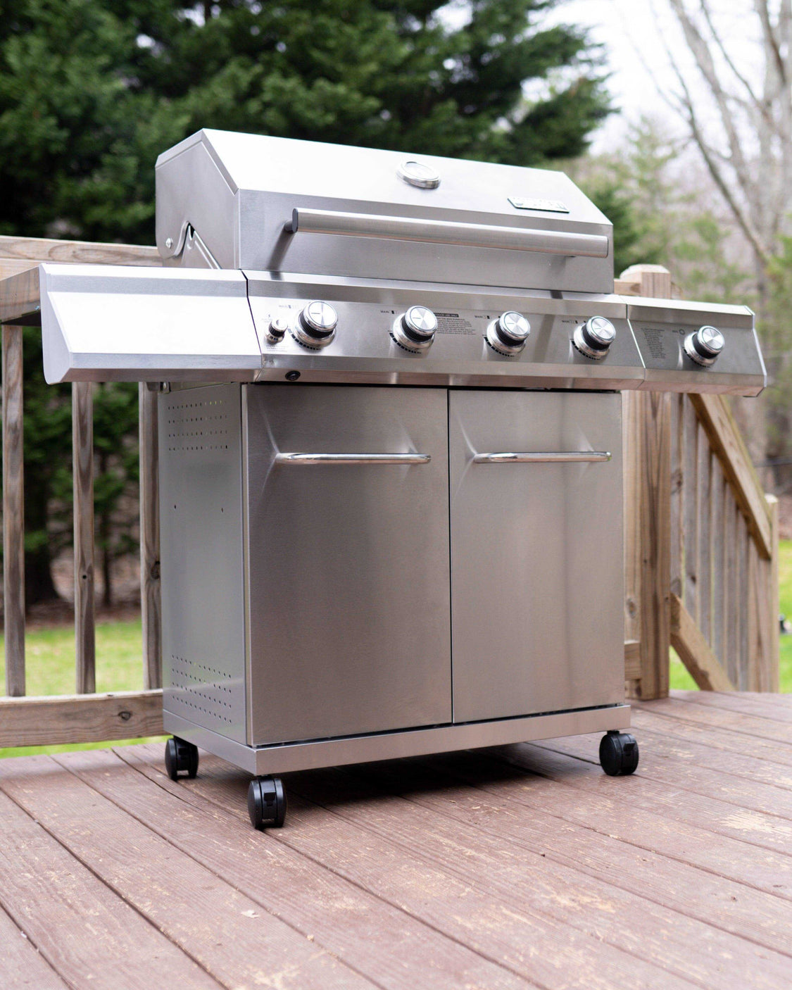 Monument Grills 25392  Stainless Gas Grill