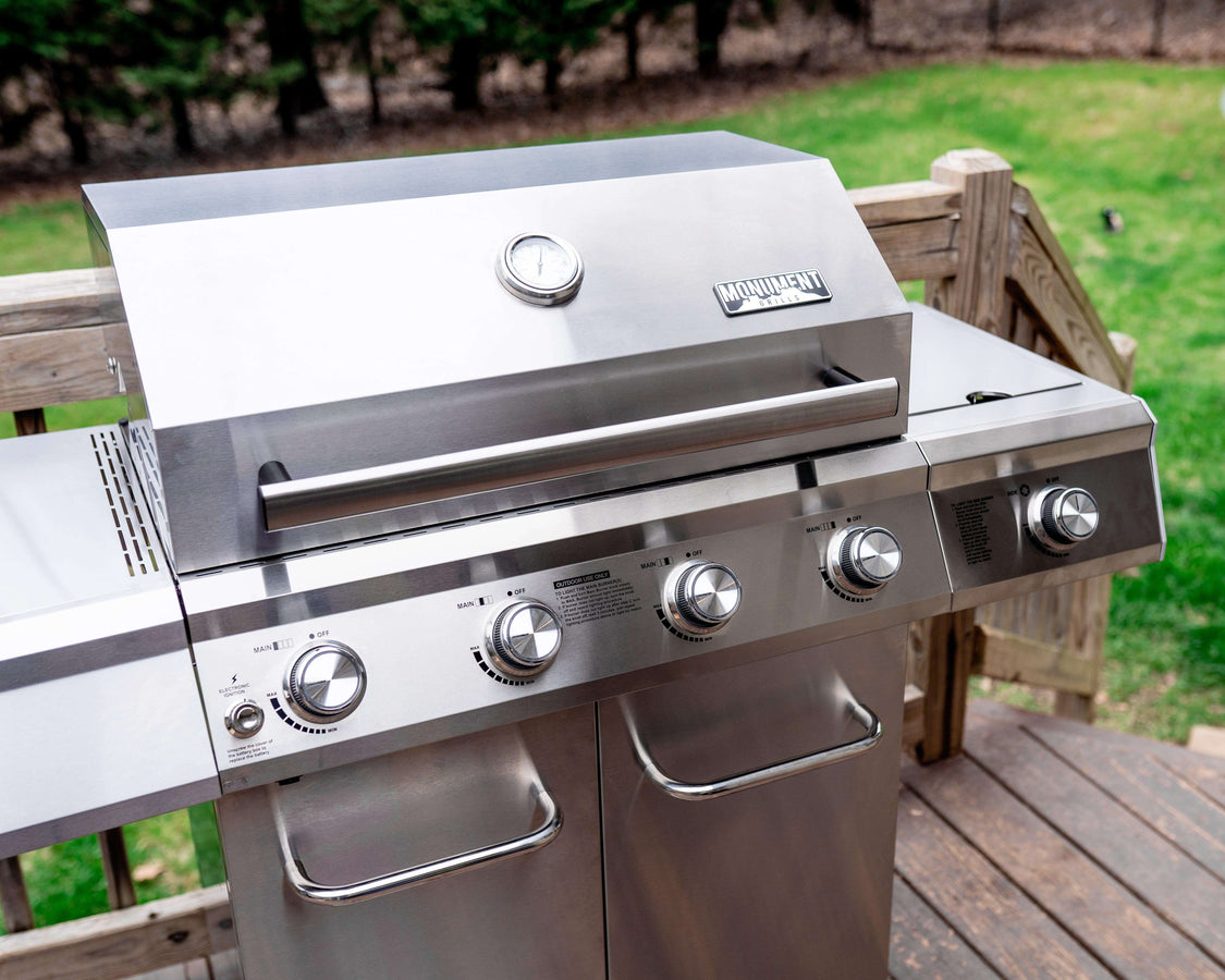 Monument Grills 25392  Stainless Gas Grill