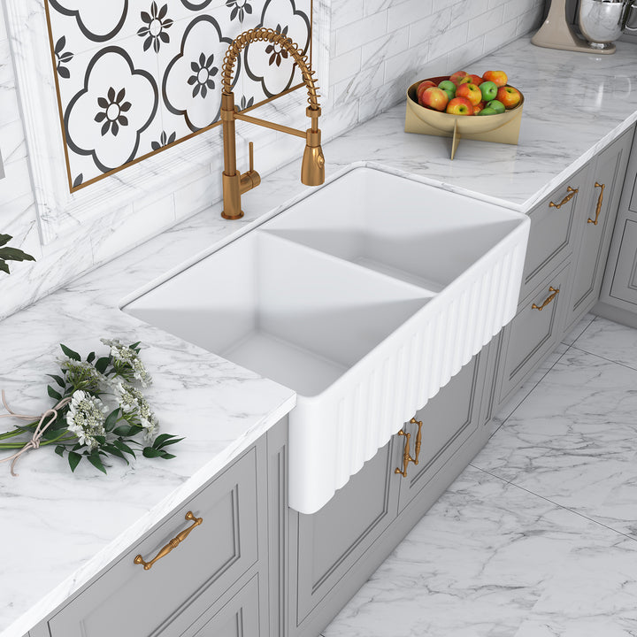 Altair Cremona Ceramic 33" Farmhouse Sink