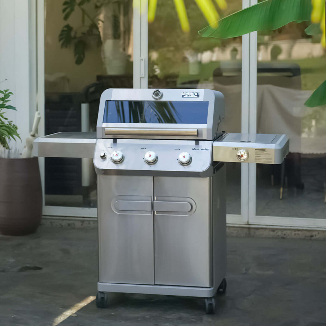 Monument Grills Mesa 305 Stainless Gas Grill 3 Burners  Liquid Propane Gas