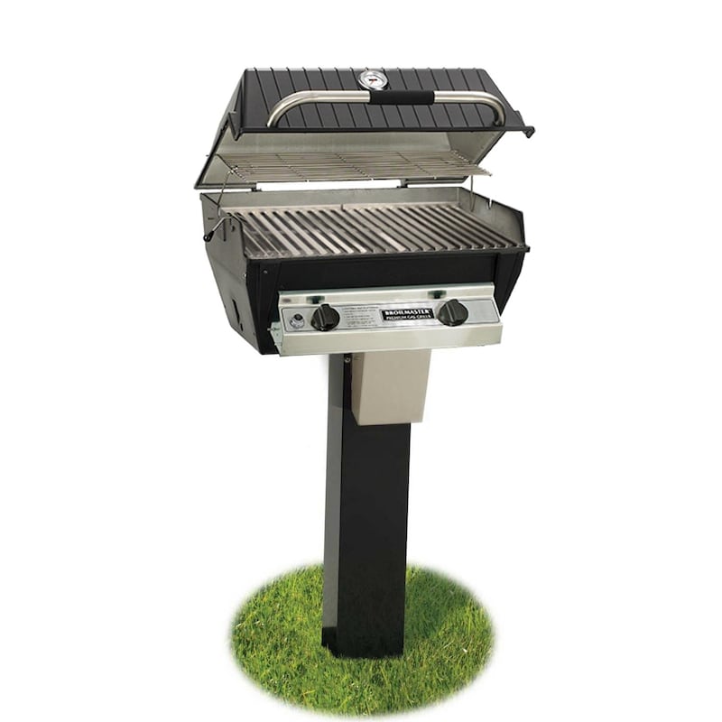 Broilmaster R3N Infrared Natural Gas Grill On Black In-Ground Post R3N + BL48-G