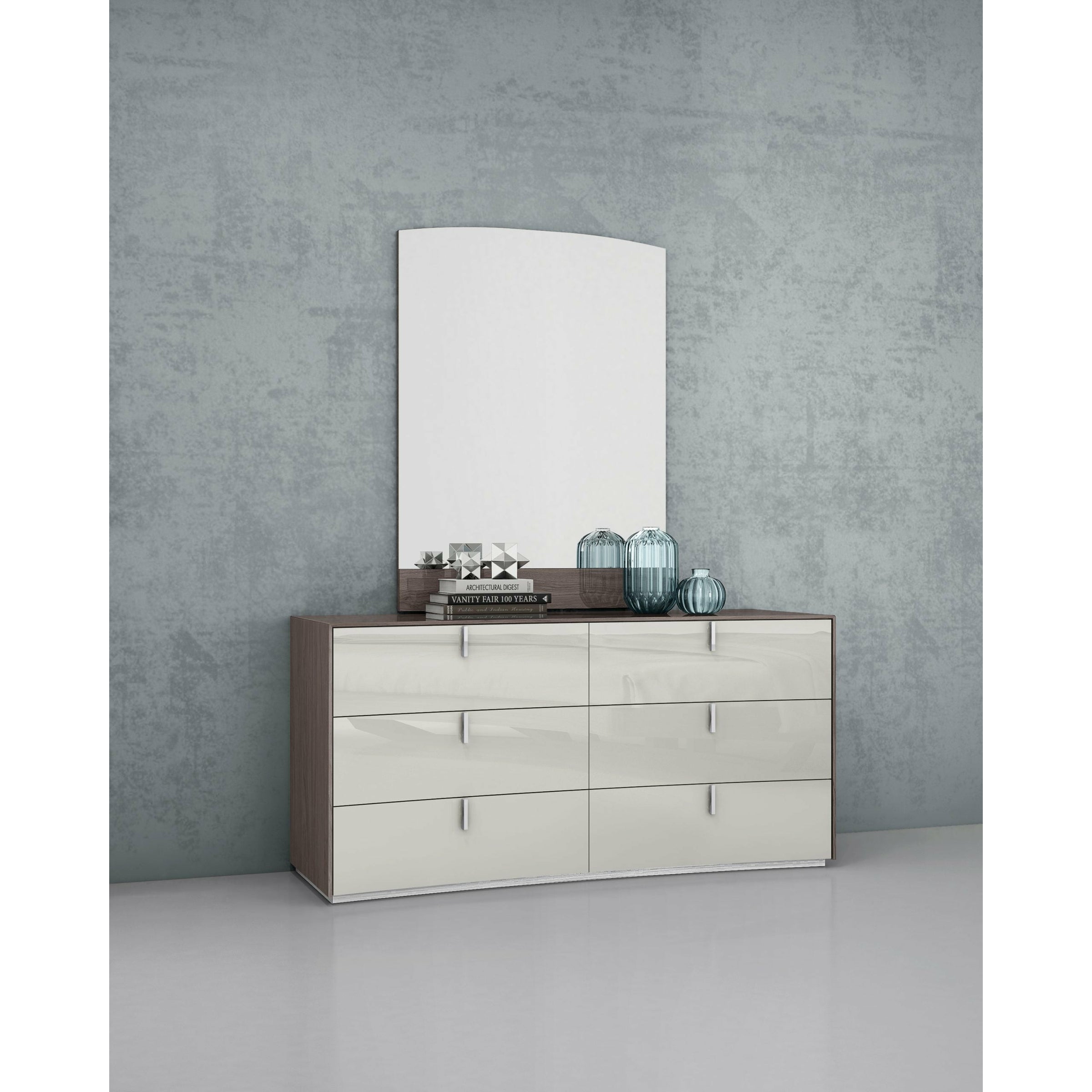 Whiteline Modern Living - Berlin Dresser DR1754-GRY/LGRY