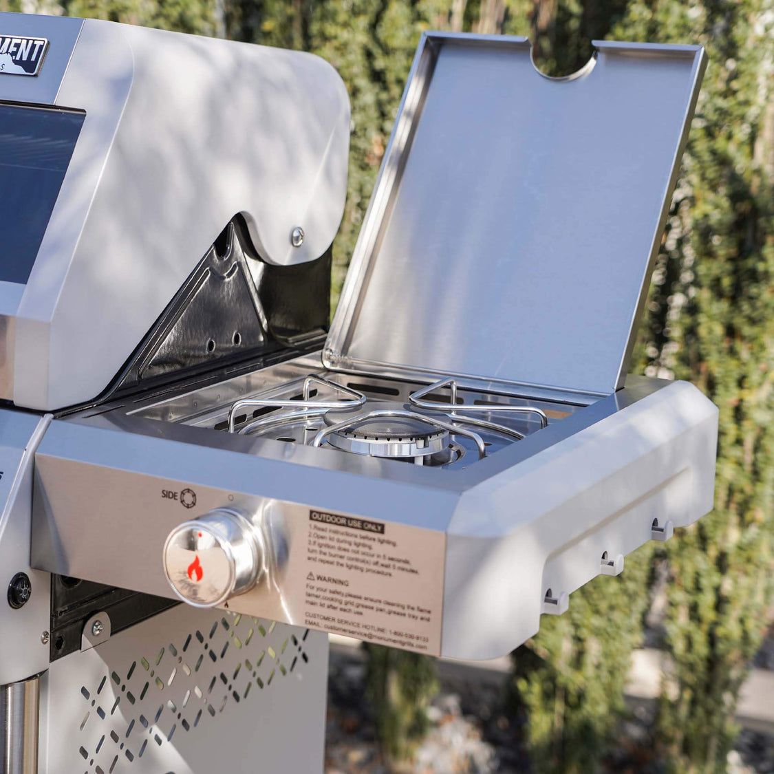 Monument Grills Mesa 415BZ  Stainless Gas Grill