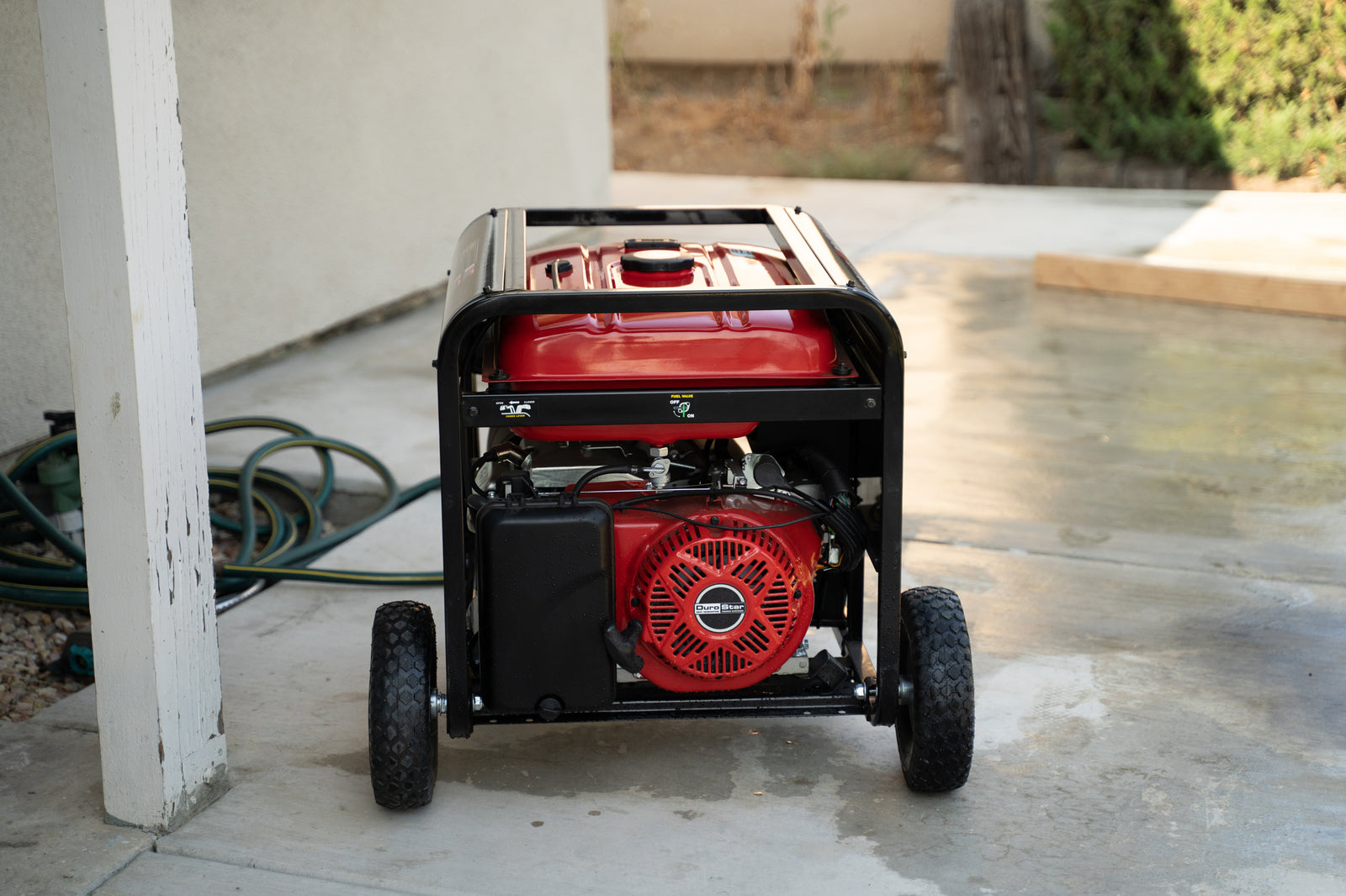 (Discontinued) DuroStar 13,000 Watt Gasoline Portable Generator  DS13000E